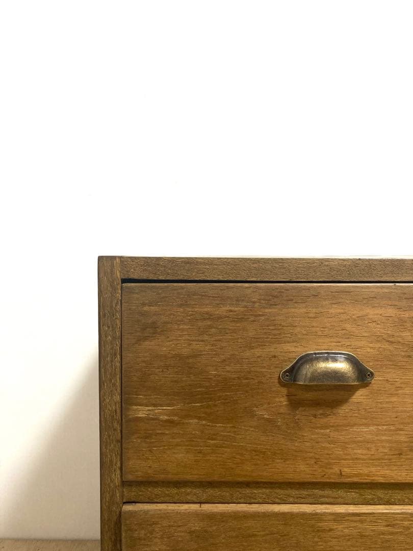 【メンテ済】上質な無垢材の収納棚　テレビ台　ローボード　取っ手交換済み メンテ済】上質な無垢材の収納棚 テレビ台 ローボード 取っ手