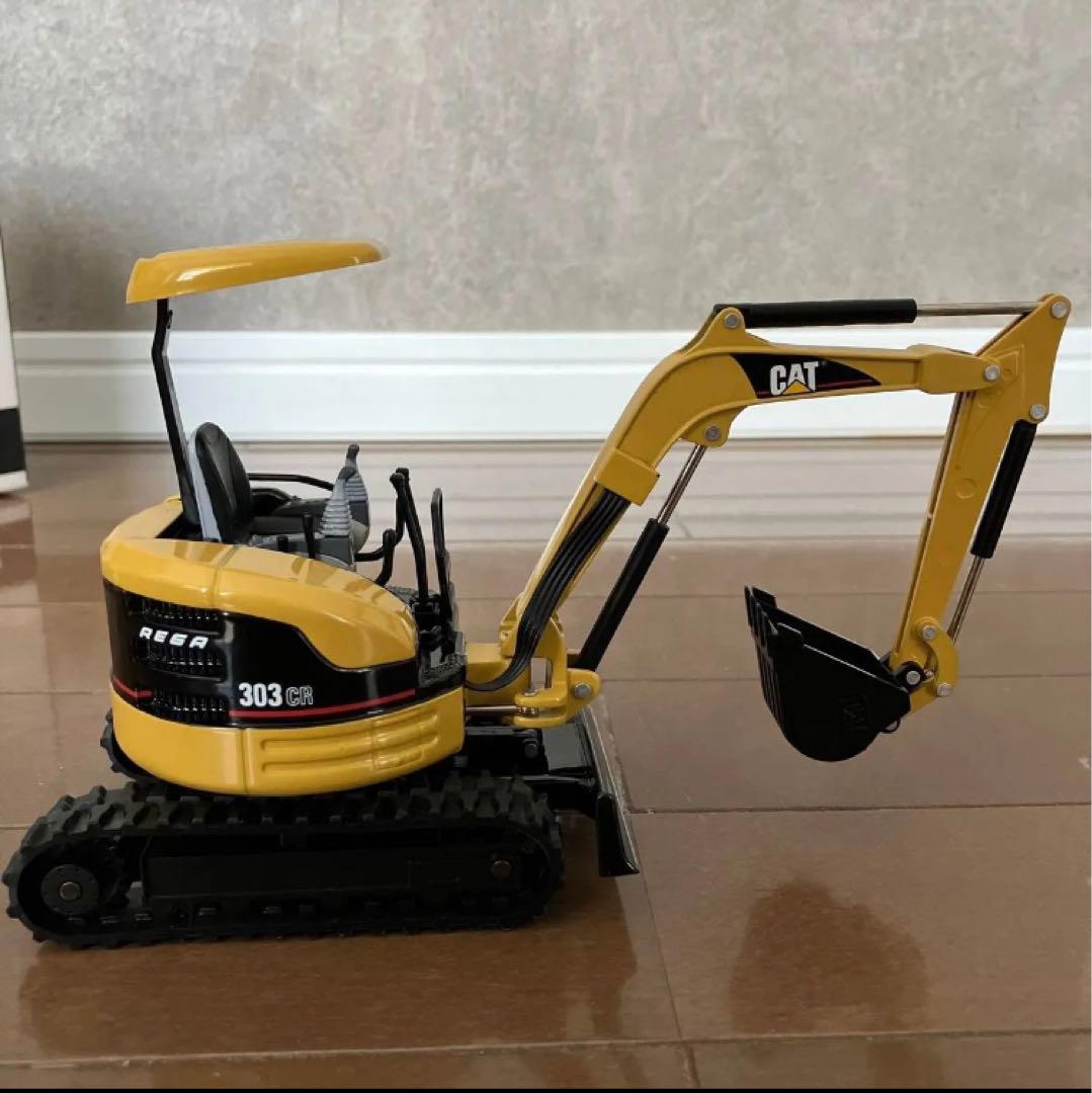 CAT 303CR ミニ油圧ショベル　新キャタピラー三菱