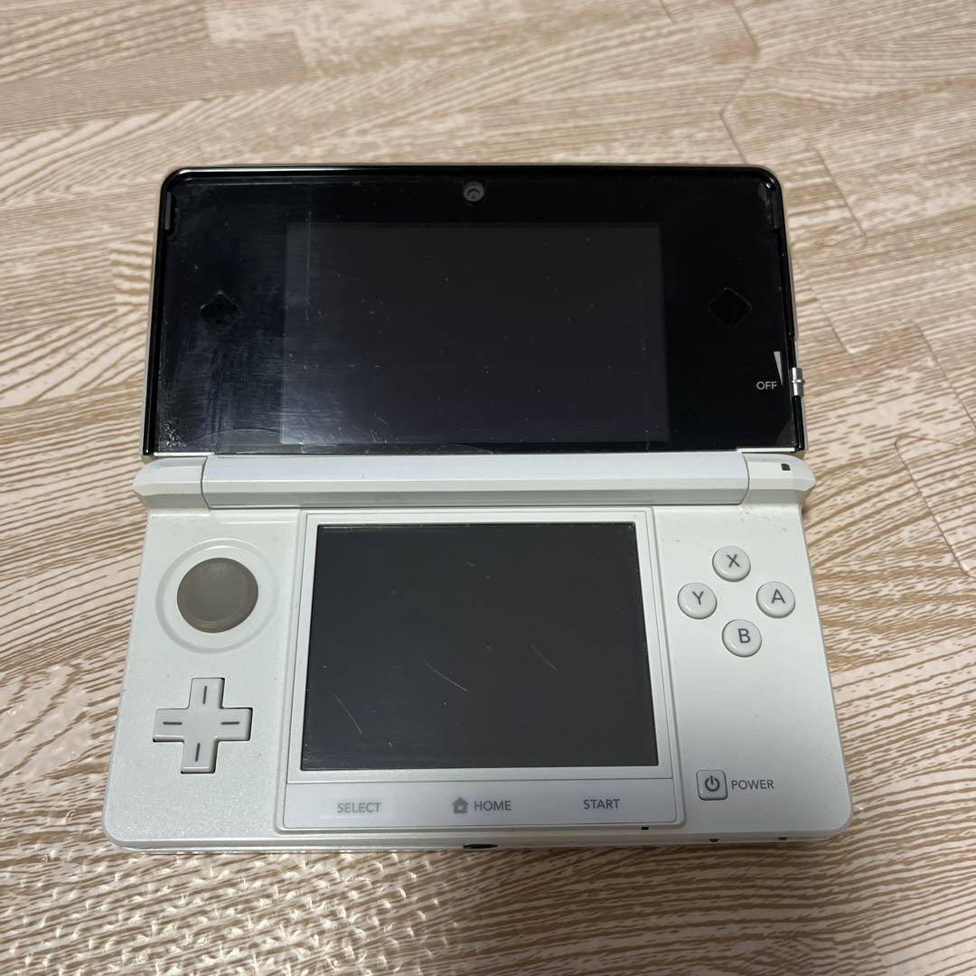 Nintendo 3DS ホワイト　ゲーム機