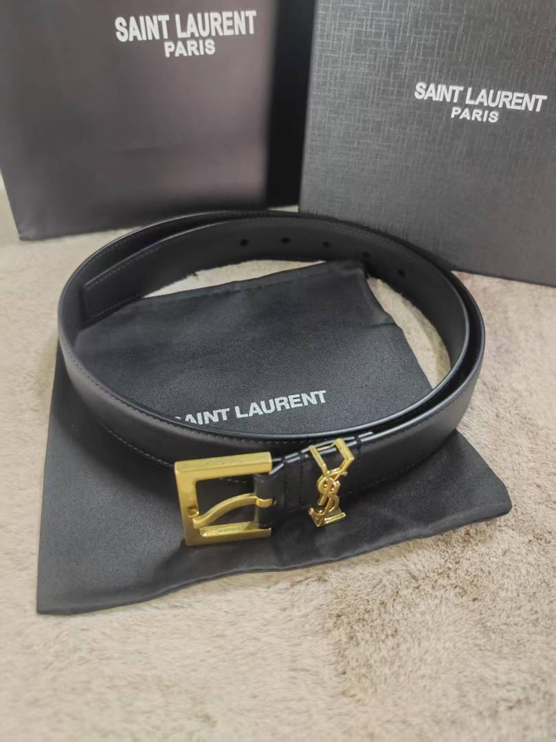 Saint Laurent/サンローランベルトYSLバックルです