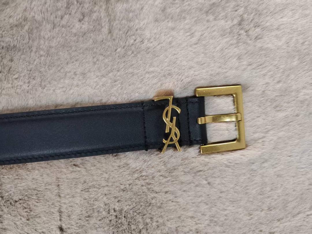 Saint Laurent/サンローランベルトYSLバックルです