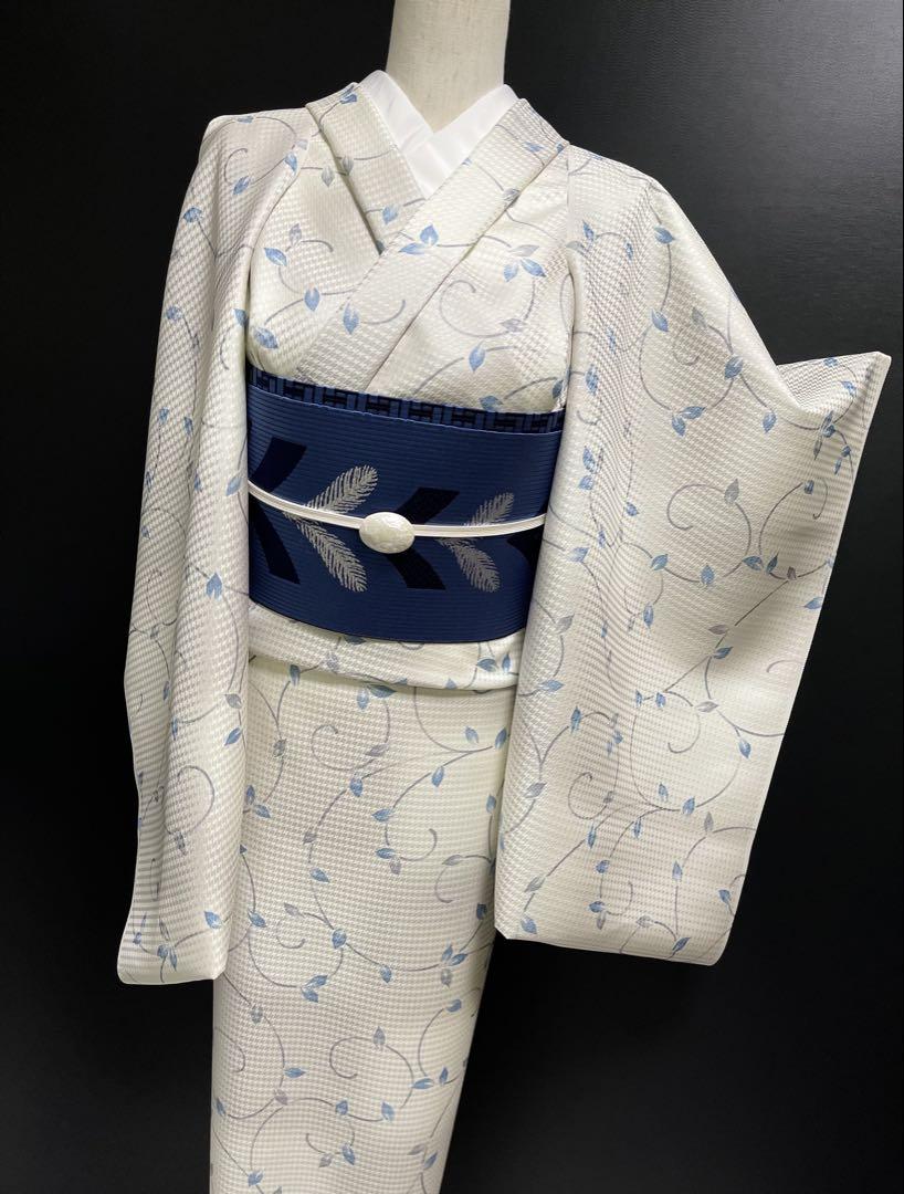 紋意匠地小紋着尺【市松暈し◆唐草】オフホワイト シルバーグレー ブルー 白 青