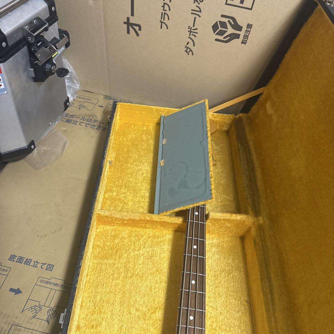 ベース Fender Jazz Bass