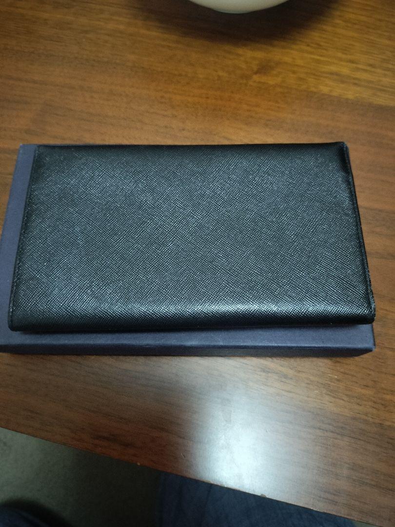 PRADA 財布