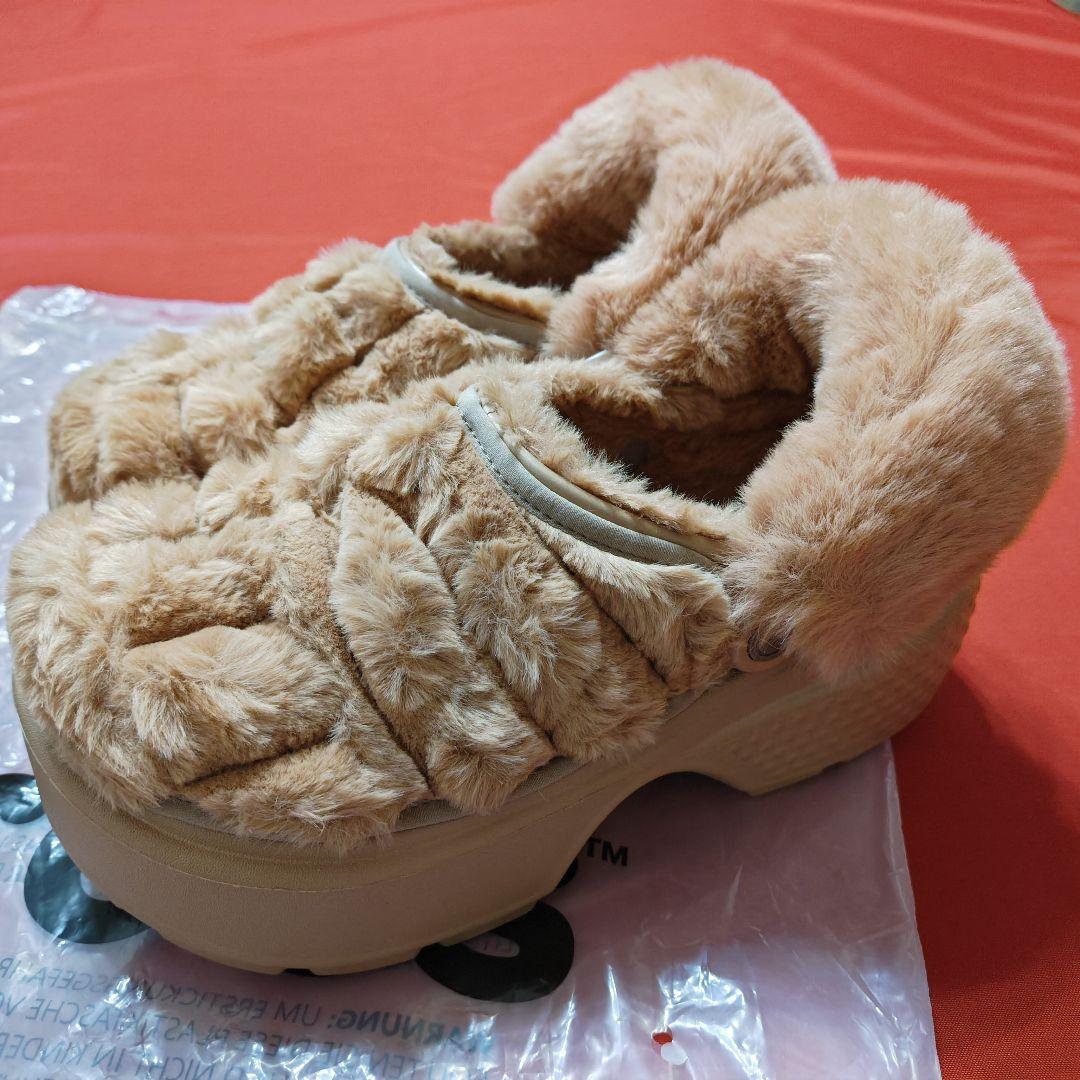 クロックスストンプキルテッドクロッグ　クロックス厚底　クロックス厚底ボア