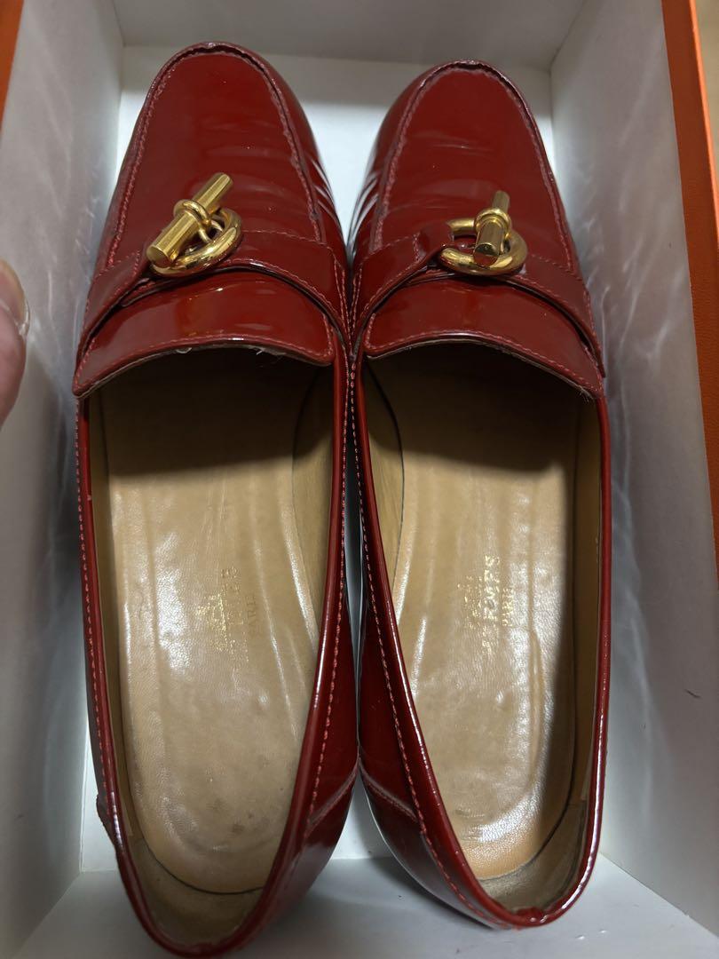 HERMES 赤 エナメル ローファー