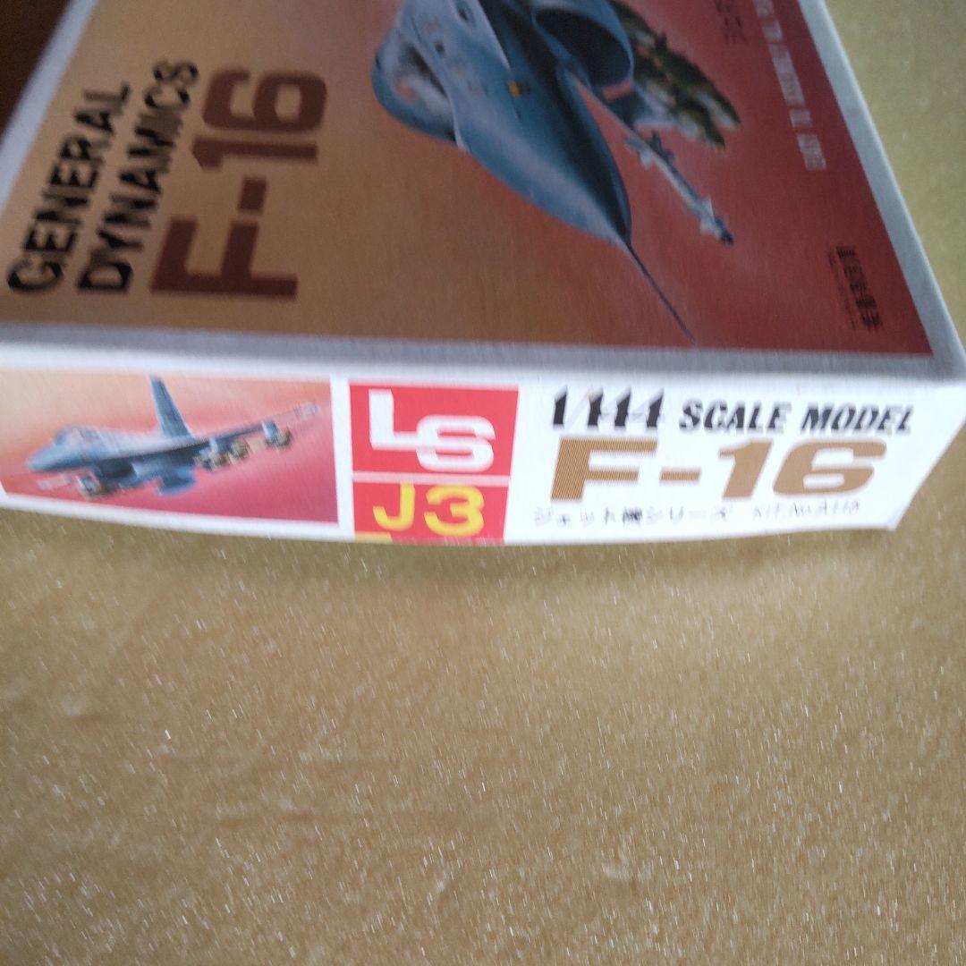 ジェネラルダイナミックス F 16ジェット機 1/144スケール プラモデル