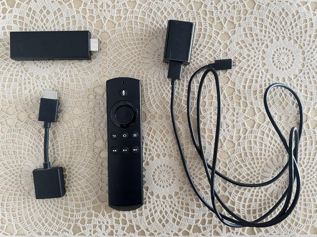 【美品】アマゾン Fire TV Stick 第２世代 付属品付