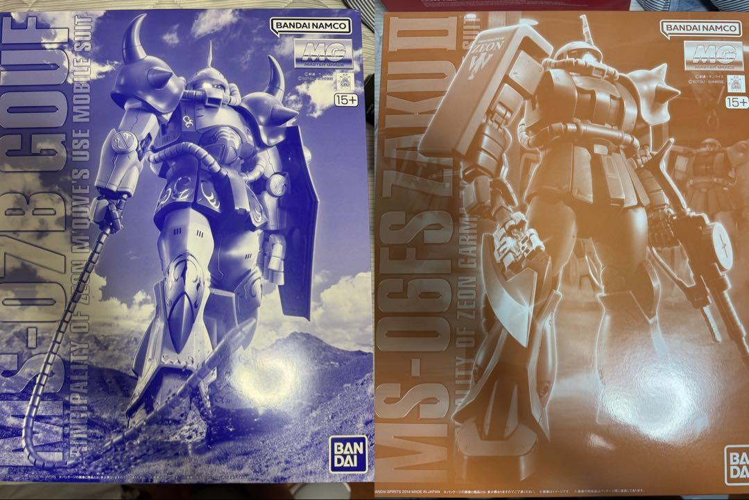 ＭＧ 1/100 マ・クベ専用グフ　& ガルマ・ザビ専用 ザクＩＩ　セット