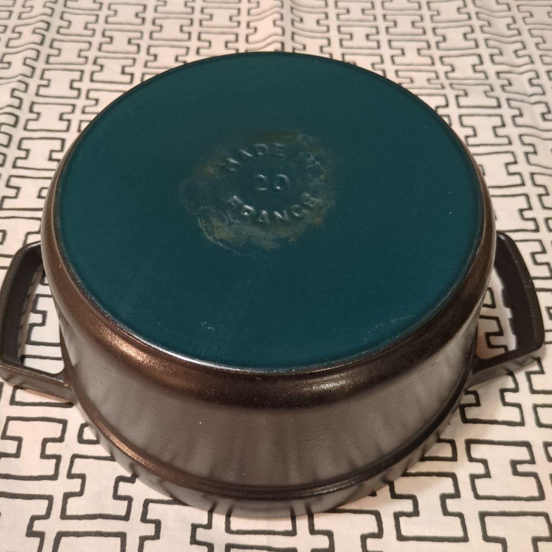 staub ピコ・ココットラウンド20cm