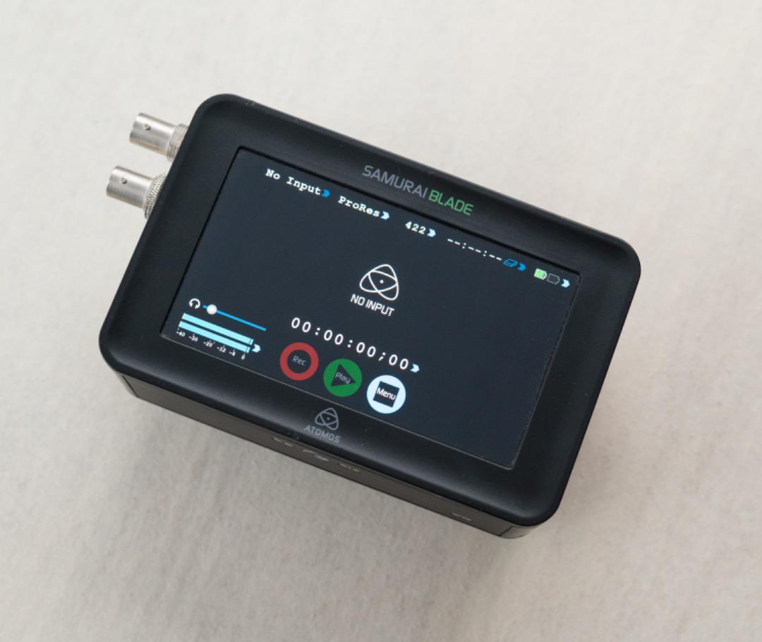 ATOMOS SAMURAI BLADE レコーダー、フード・専用ケース付き ATOMOS SAMURAI BLADE レコーダー、フード・専用ケース付き
