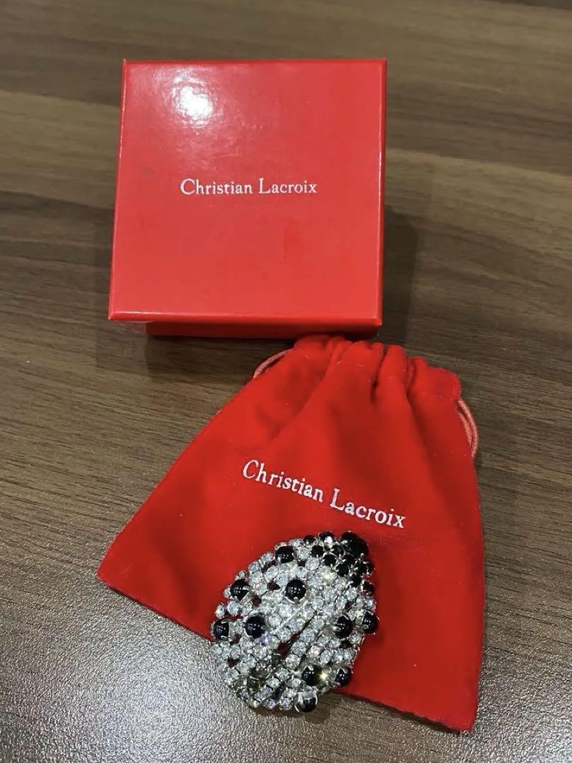 Christian Lacroix リーフモチーフ ブローチ