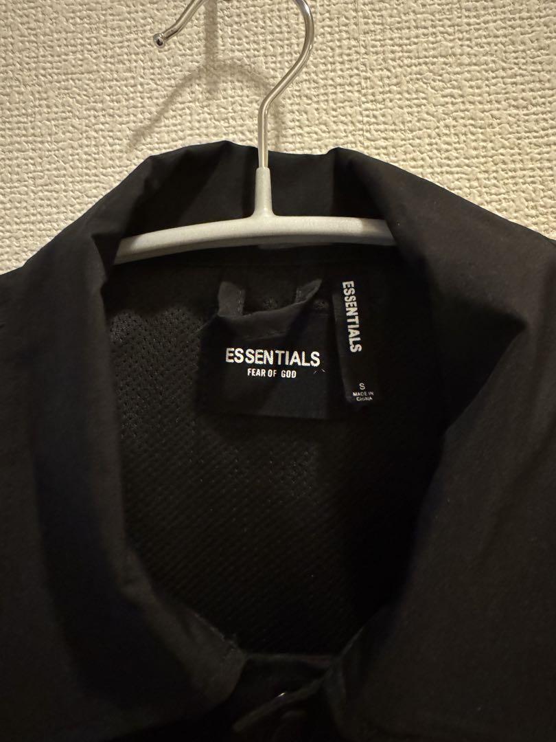 essentials エッセンシャルズ　コーチジャケット　Sサイズ