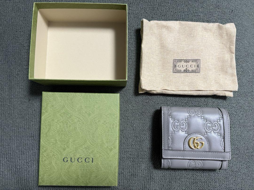 GUCCI グレー GGパターン 二つ折り財布