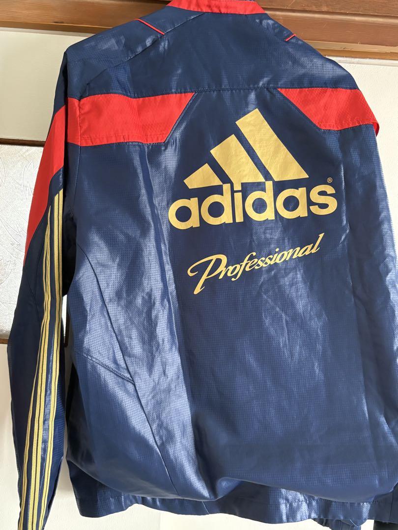 adidas プロフェッショナル セットと別のプロフェッショナル上下