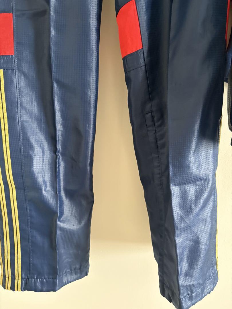 adidas プロフェッショナル セットと別のプロフェッショナル上下