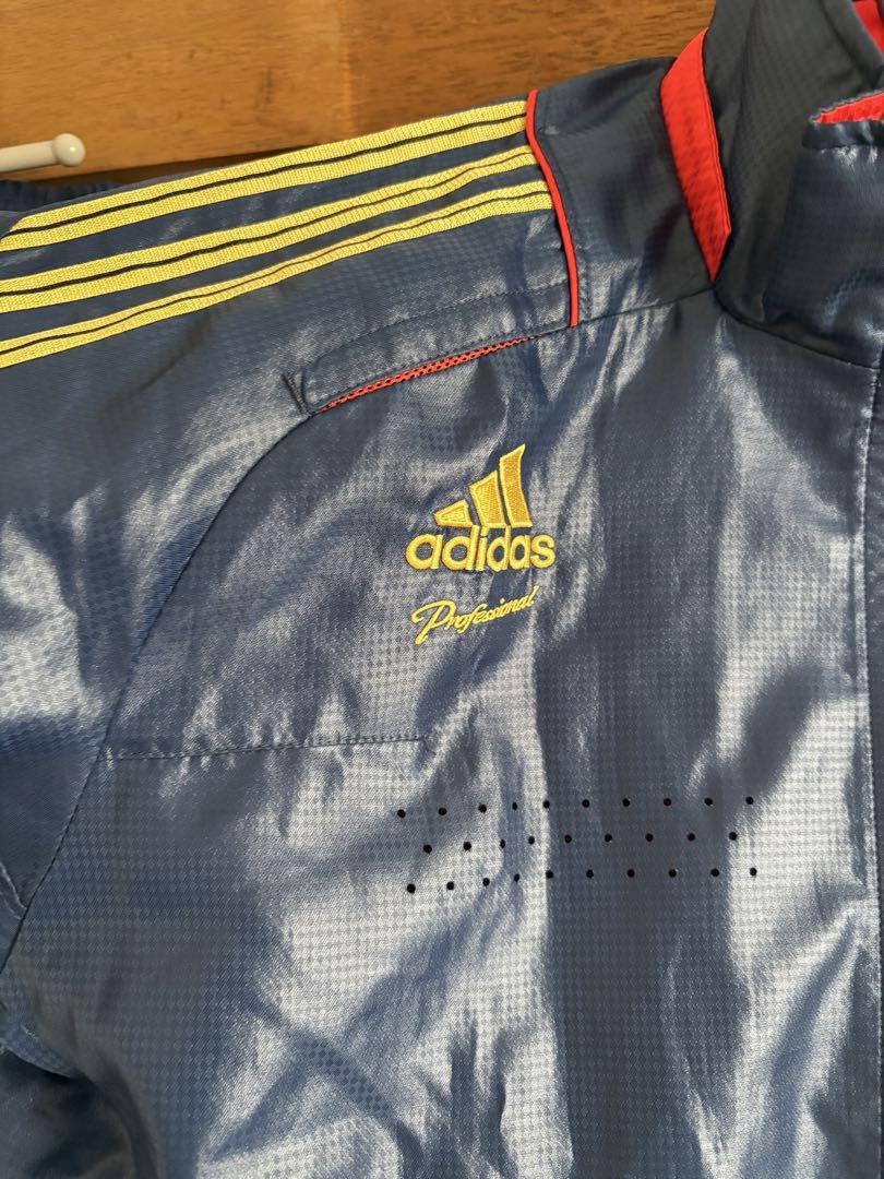 adidas プロフェッショナル セットと別のプロフェッショナル上下