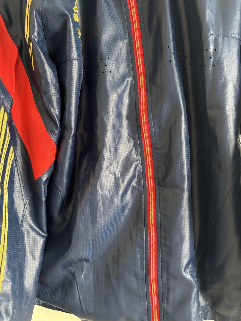 adidas プロフェッショナル セットと別のプロフェッショナル上下