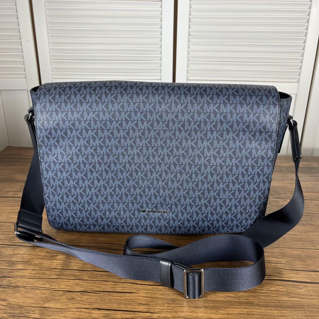 【匿名発送】MICHAEL KORS ネイビーショルダーバッグ