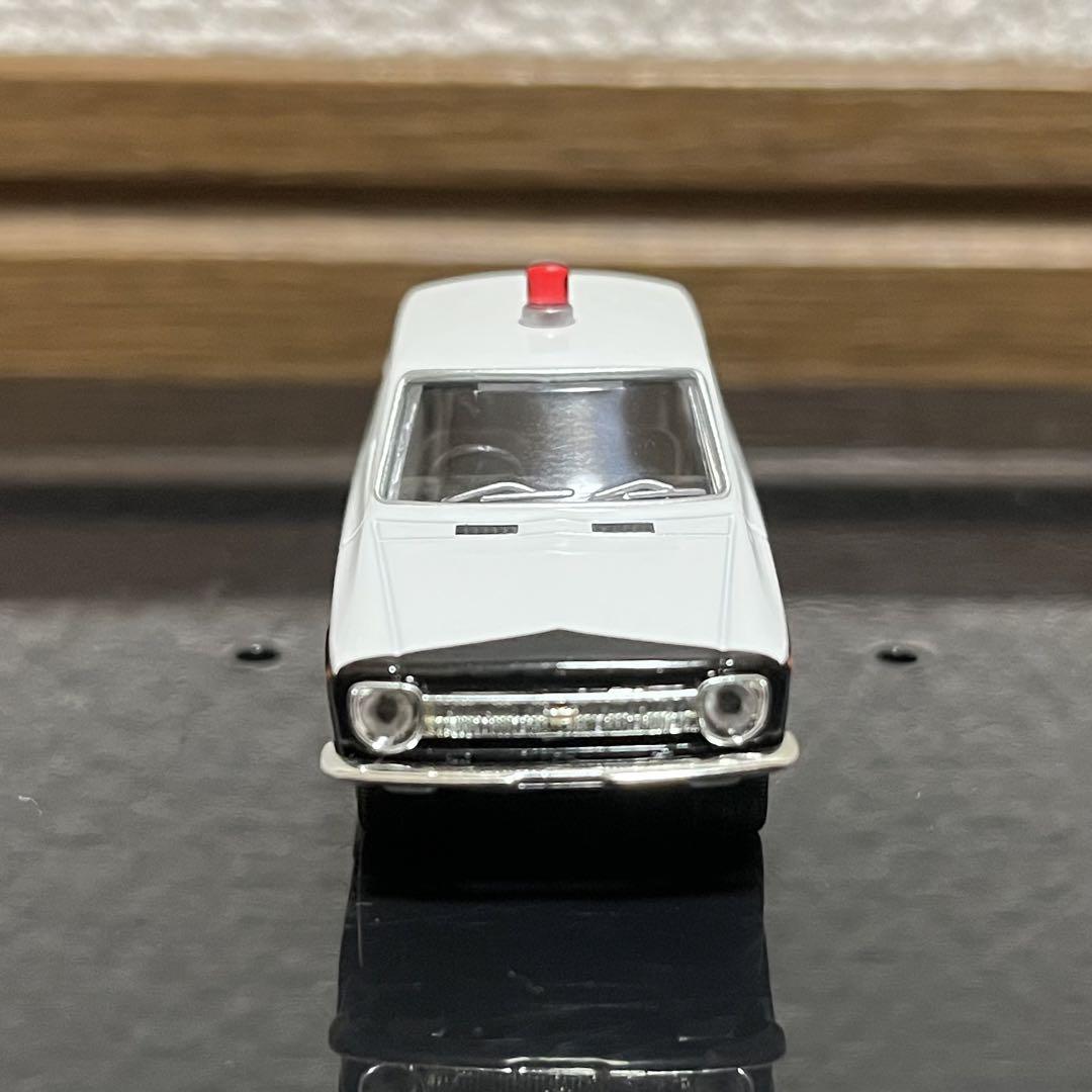 トミカNO.32 トヨタカローラ4ドアセダンパトロールカー(警視庁) 日本製 トミカ 32-4-5 トヨタ カローラ 4ドアセダン (E80系) パトロール