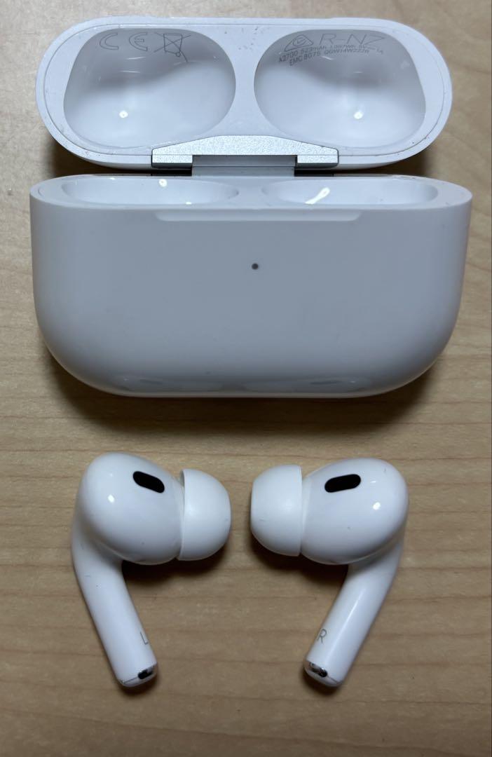 専用商品apple AirPods pro第2世代 ケース付 Lightning