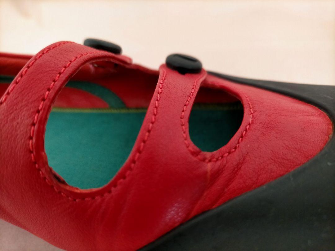 カンペール CAMPER 赤のフラットシューズ　39 (24.5)