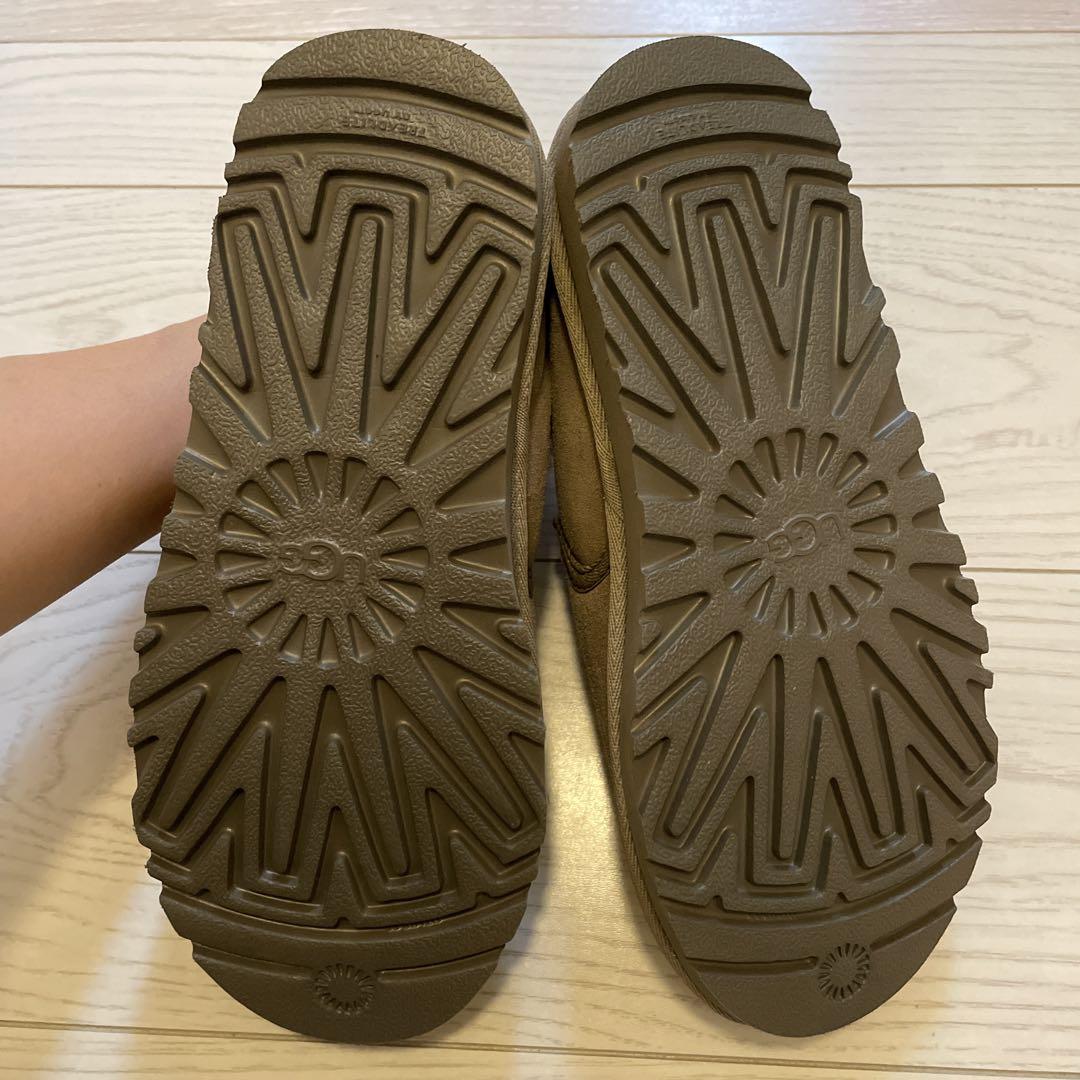 UGG 23 レディース　新品　スリッポン　ブーツ　ムートンブーツ カーキ　アグ