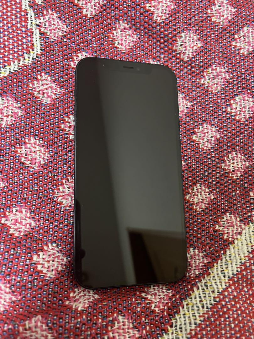 Apple iPhone 12 ブラック