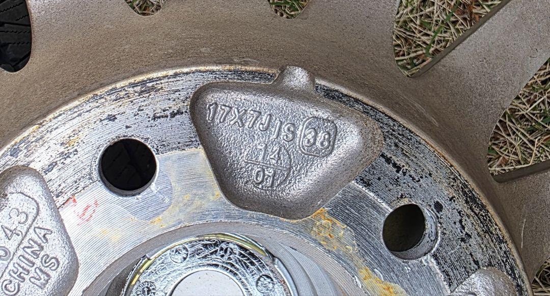 225/65R17 スタッドレス ブリザックDMーV3 ハリアー等 再値下げ