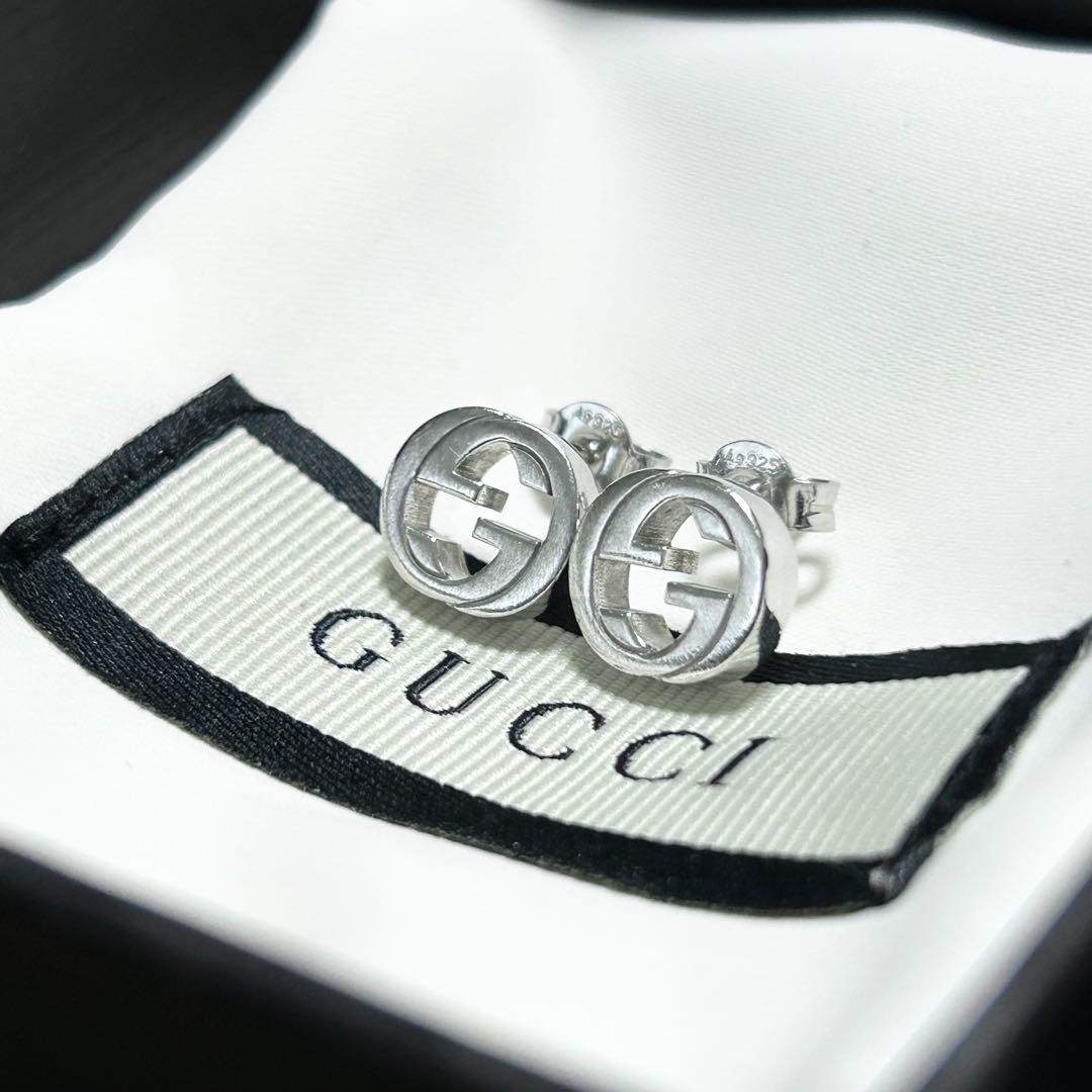 GUCCI グッチ インターロッキング　ピアス　両耳　ブランド　ロゴ