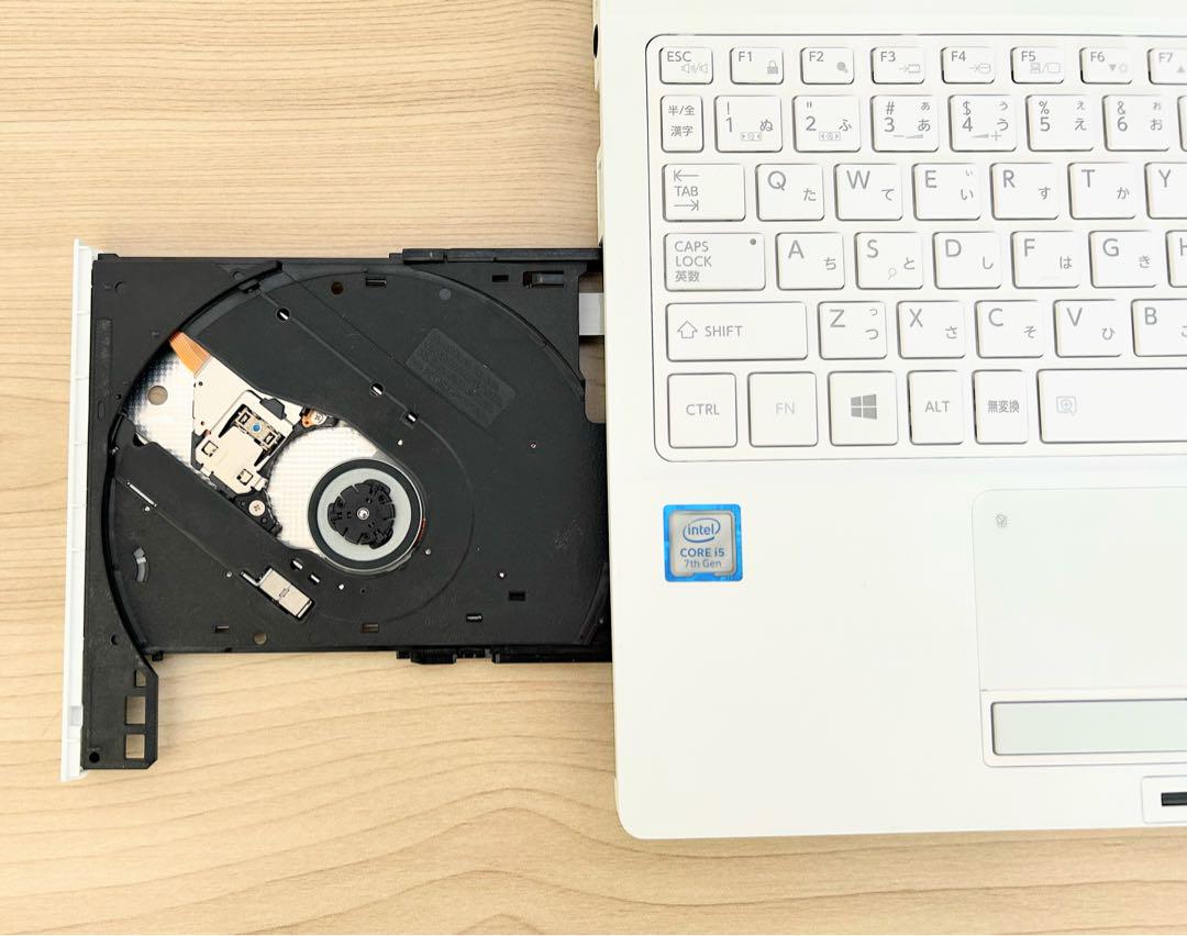 大容量1TB✨オフィス✨Core i5✨カメラDynabook✨ノートパソコン