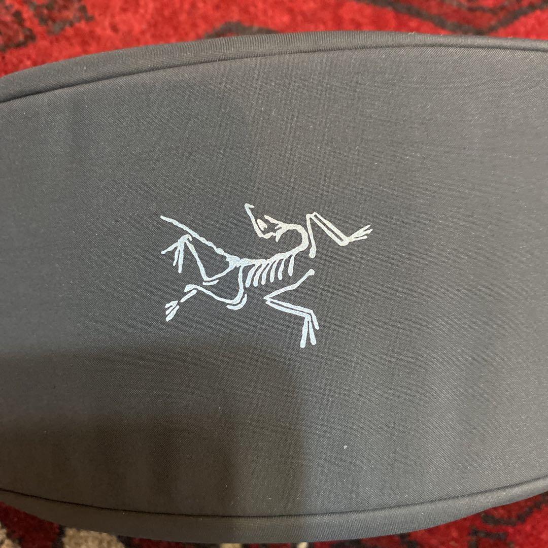 Arc'teryx ゴーグルケース グレー