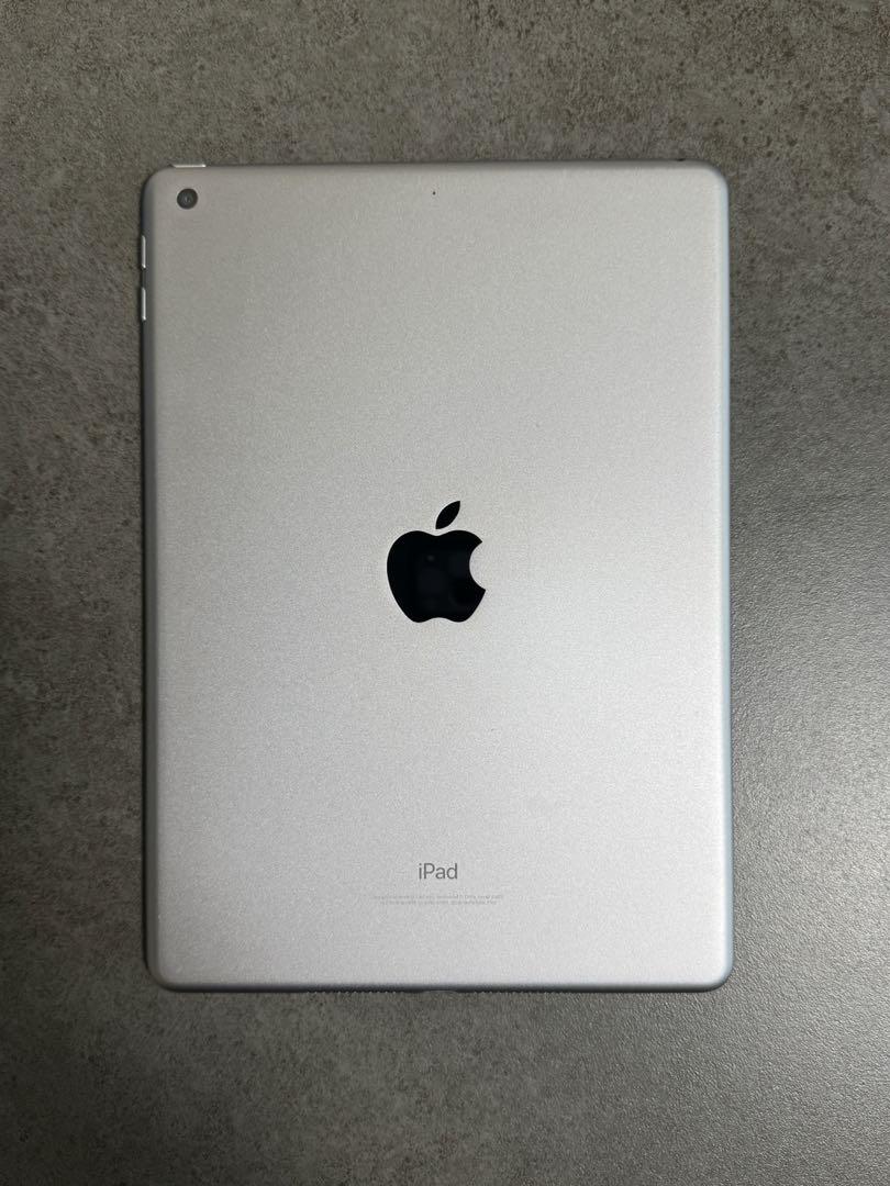 Apple iPad 第6世代 128GB Wi-Fiモデル シルバー