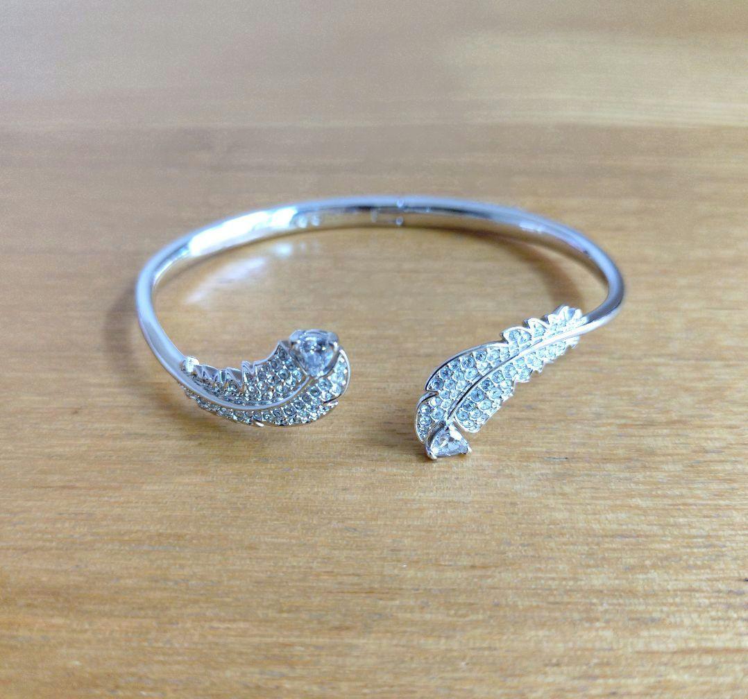 SWAROVSKI スワロフスキー バングル 羽根モチーフ