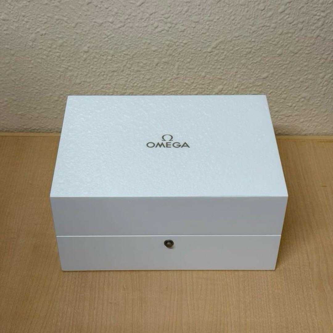 オメガ OMEGA ケース 白 空箱 ホワイトサイドオブザムーン ポーチ クロス オメガ OMEGA ケース 白 空箱 ホワイトサイドオブザムーン ポーチ