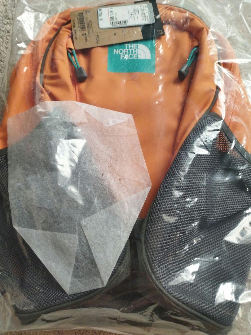 新品　22L オレンジ　ノースフェイス　キャンプ　ラウンディ　キッズ　リュック