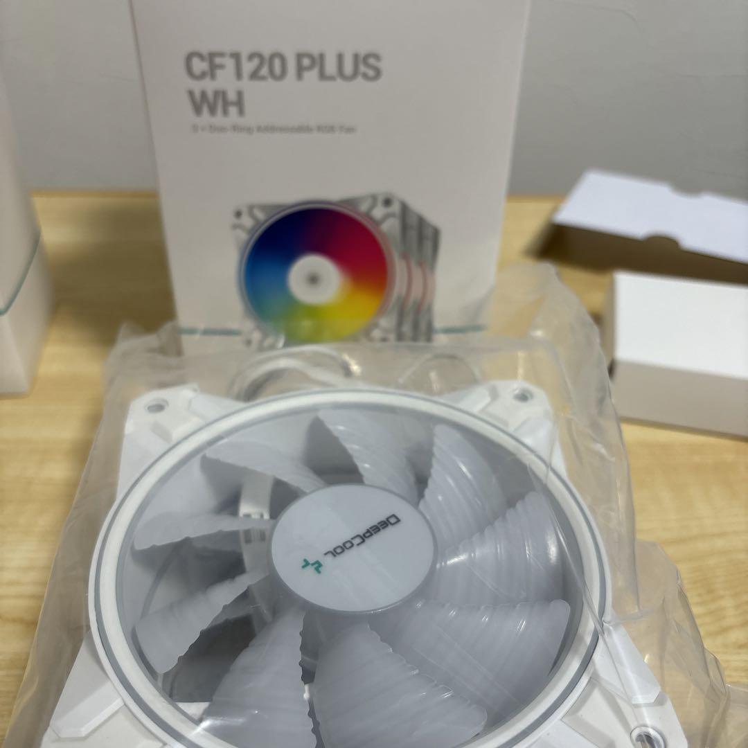CF120 PLUS WH RGBファン