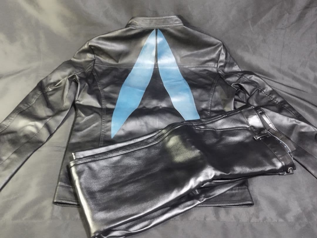 スーツ ズボン上着 Lサイズ コスプレ 革ジャン 特撮ヒーロー レザー目立った傷や汚れなし