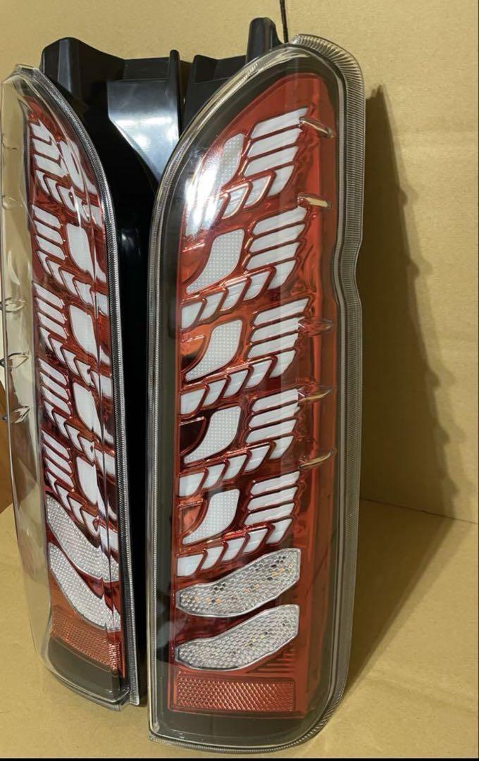 ハイエース　新品　テールランプ　テールライト　新商品　ヘッドライト