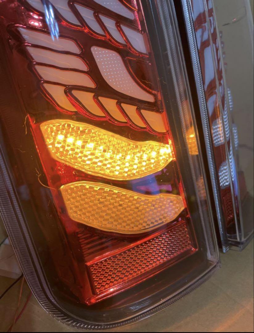 ハイエース　新品　テールランプ　テールライト　新商品　ヘッドライト