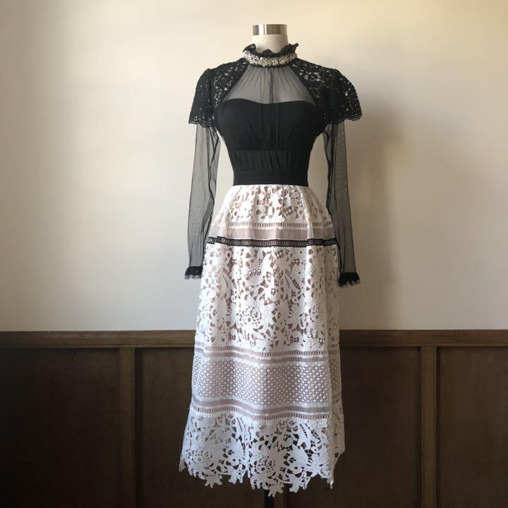 お値下げ❤️黒白レース　トップスとスカートコーデセット