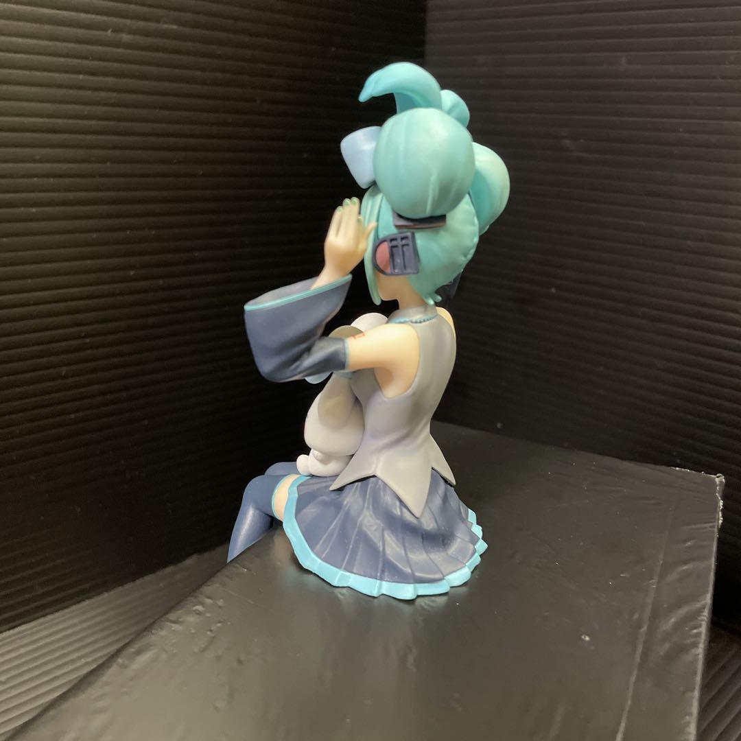 初音ミク　シナモロール　フィギュア　2点セット