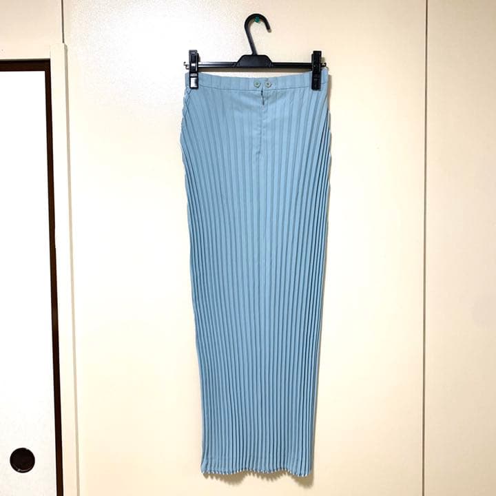 PLEATS PLEASE プリーツ　ロングスカート　水色　ストレート 極美品✨PLEATS PLEASE プリーツロングスカート水色ストレート