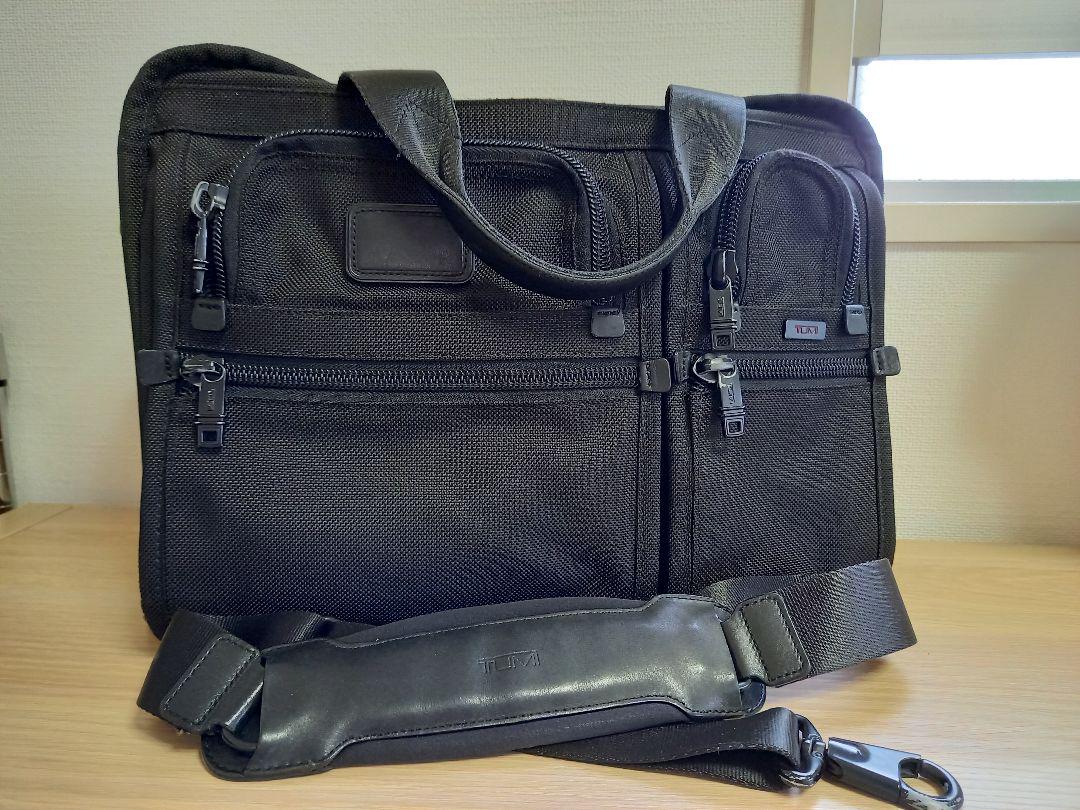 美品 ビジネスバッグ 黒 26108DH 2KGne-m88597490200 TUMI ブリーフケース 在庫あ好評