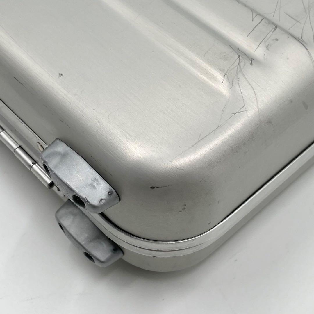 ZERO HALLIBURTON ゼロハリバートン アタッシュケース シルバー