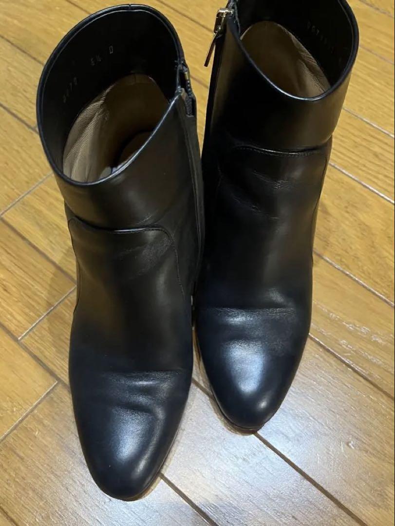 フェラガモ　ショートブーツ