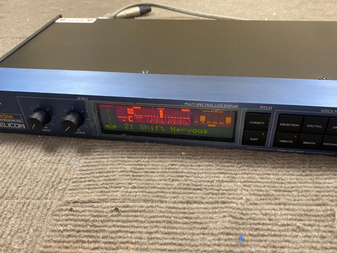 609 TC HELICON VOICEONE ボーカルエフェクター