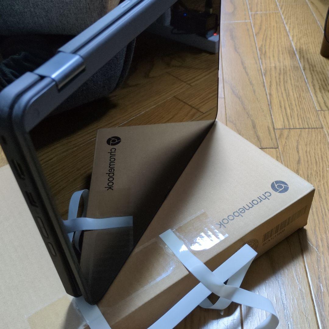 Chromebook グレー