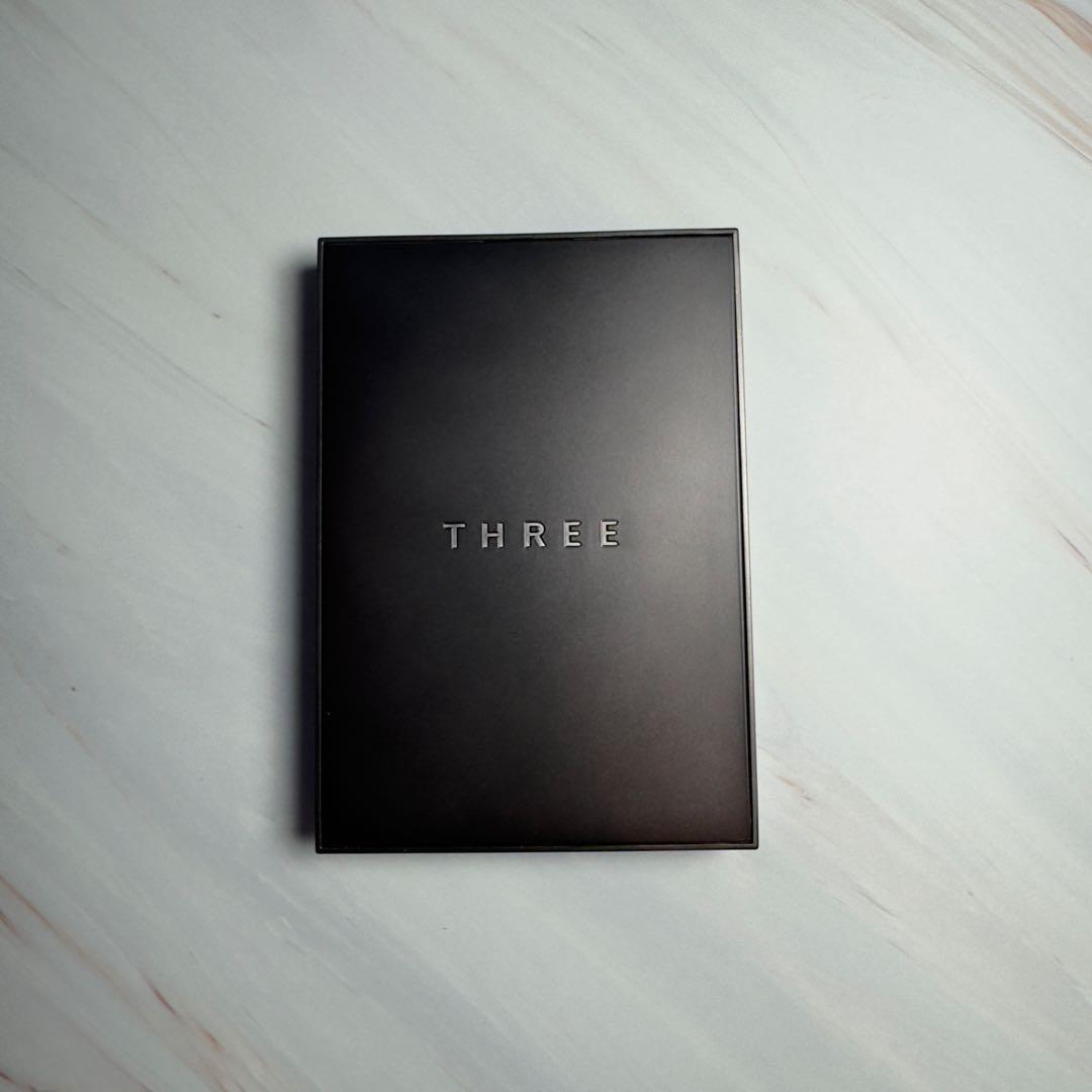 【新品未使用】THREE スターゲージングアイシャドウクアッド