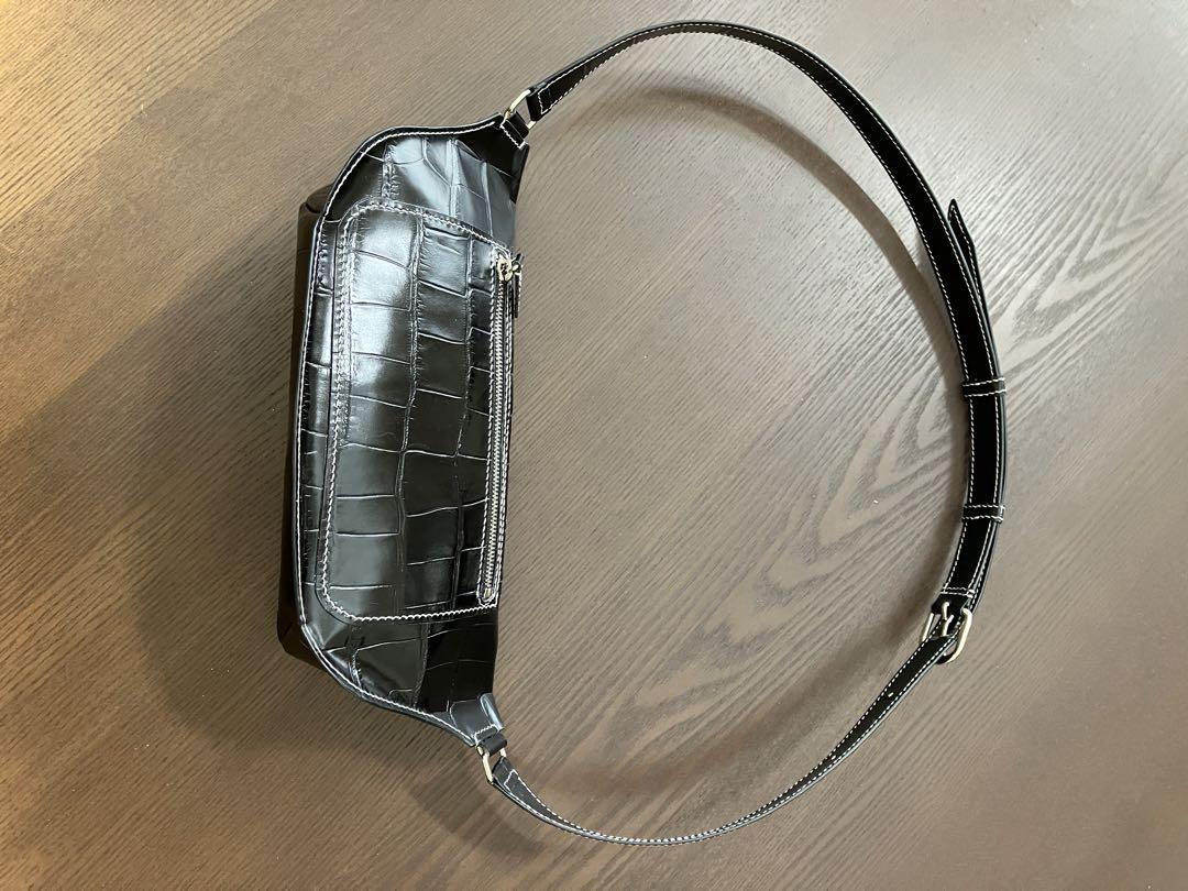 ボディーバッグ　ハンドメイド　レザークラフト　ショルダーバッグ